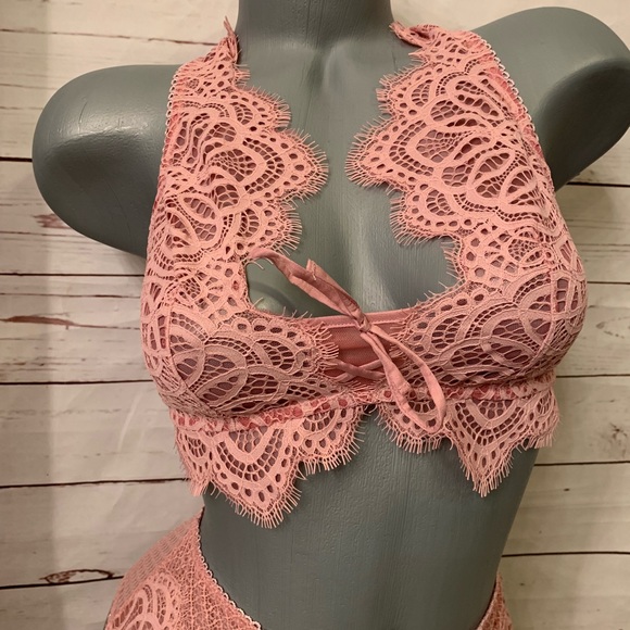 Victoria Secret Set - Picture 2 of 7